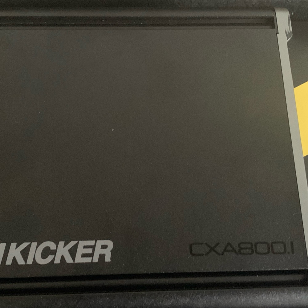 Kicker cx800.1 amp